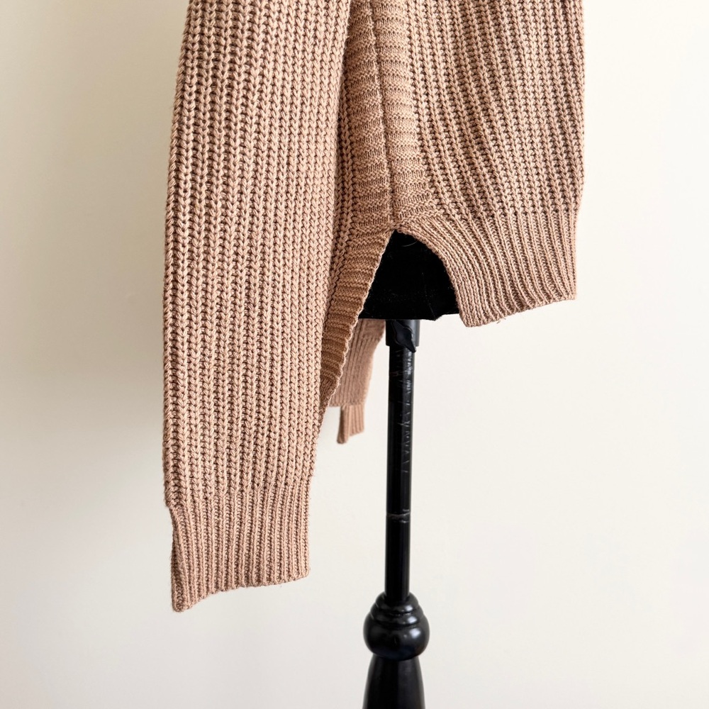 Vintage White Closet Knitted Sweater – Size 8 – Tan hand knit - Picture 3 of 5